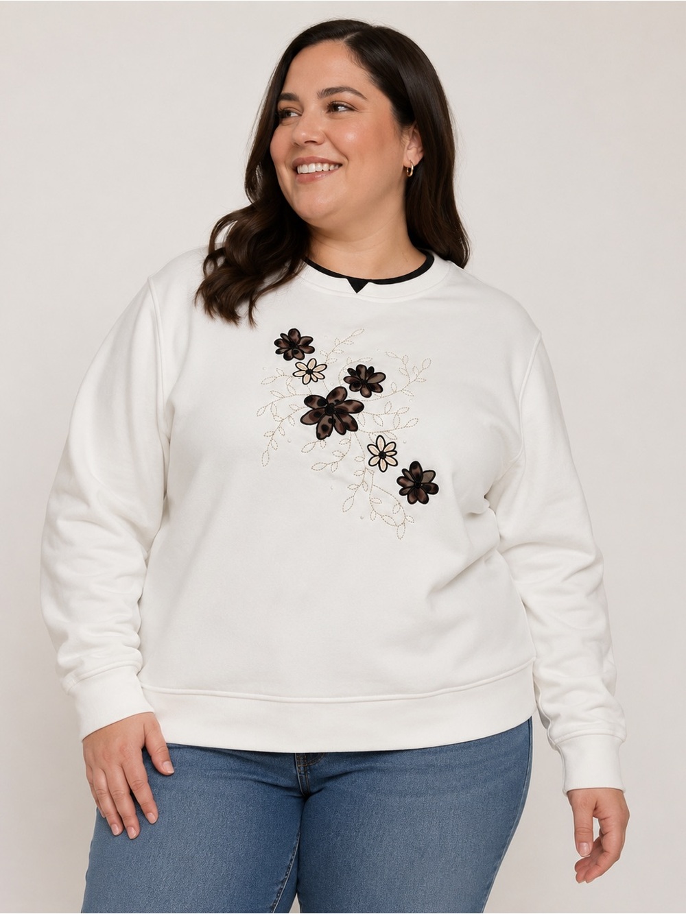 Hasting & Smith Women’s XL White Floral Embellished Crewneck Sweatshirt